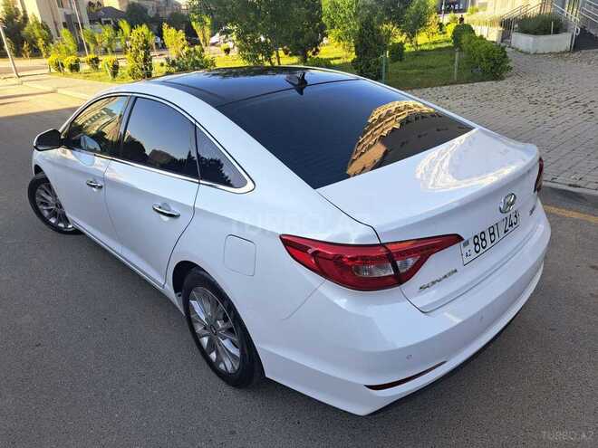 Hyundai Sonata-12