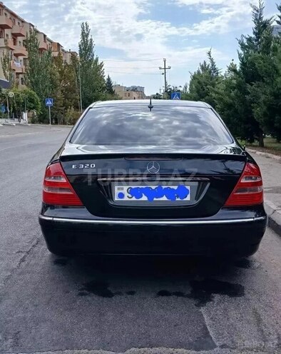 Mercedes E 320-2