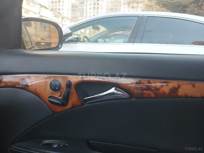 Mercedes E 320-7