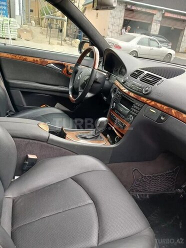 Mercedes E 320-6