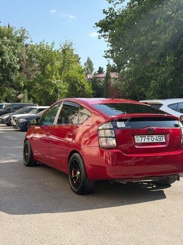 Toyota Prius-4