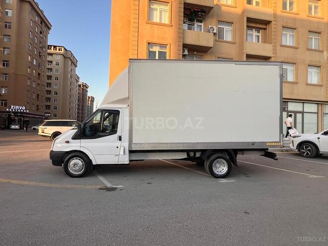 Ford Transit-3