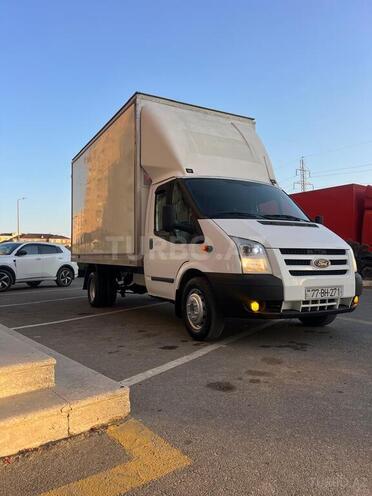Ford Transit-4