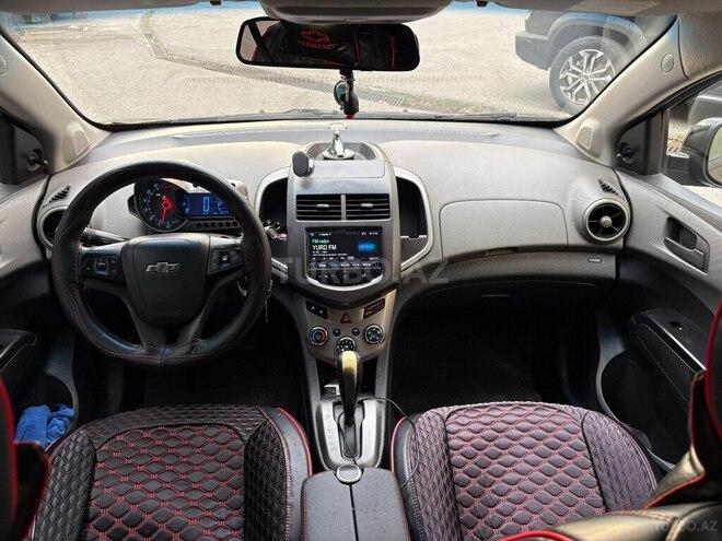 Chevrolet Aveo-10