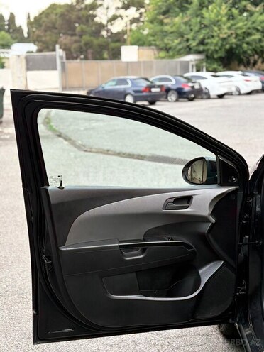 Chevrolet Aveo-6