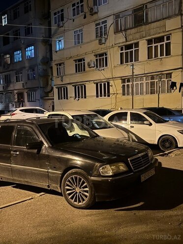 Mercedes C 240-17