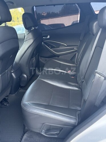 Hyundai Santa Fe-10