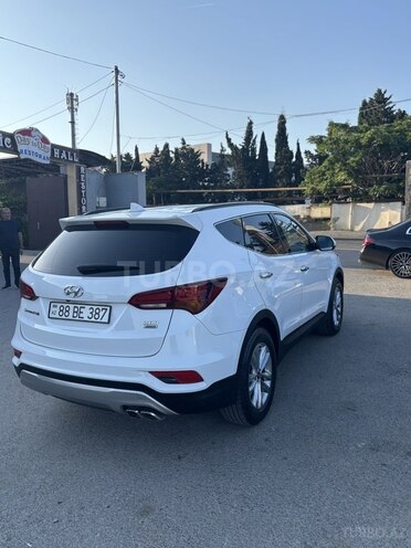 Hyundai Santa Fe-5