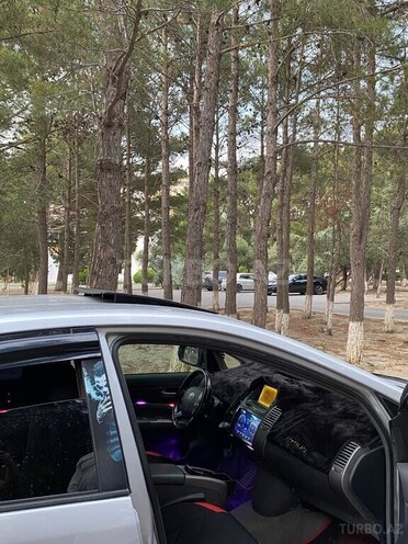 Toyota Prius-8