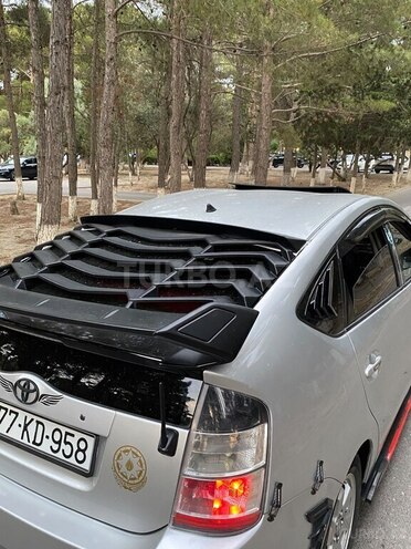 Toyota Prius-11