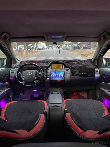 Toyota Prius-12