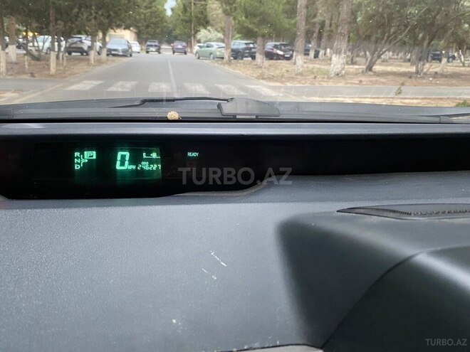 Toyota Prius-14