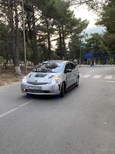 Toyota Prius-15