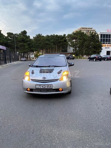 Toyota Prius-18