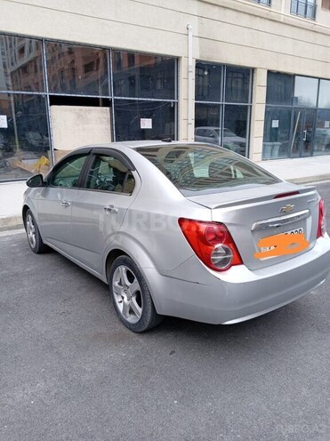 Chevrolet Sonic-3