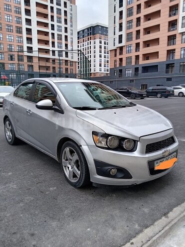 Chevrolet Sonic-1