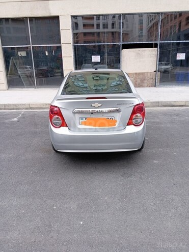 Chevrolet Sonic-6