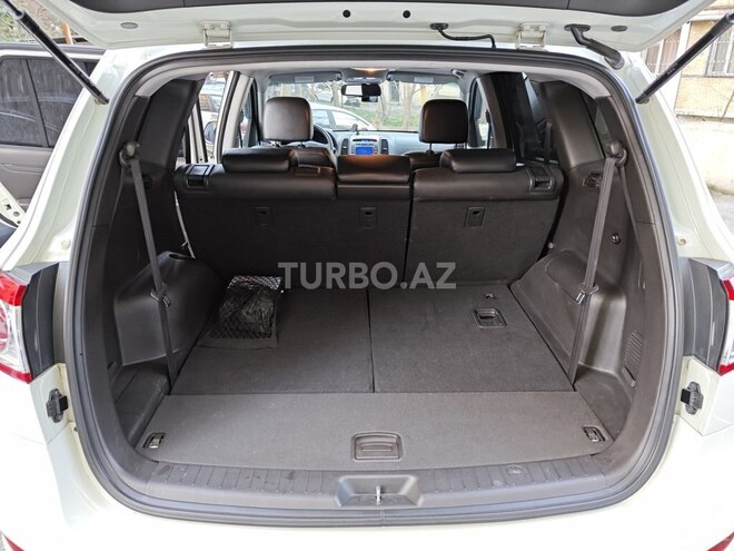 Hyundai Santa Fe-14