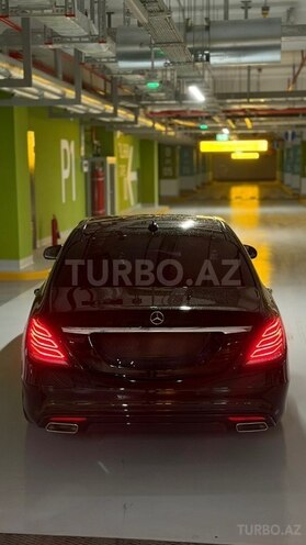 Mercedes S 400 d-7