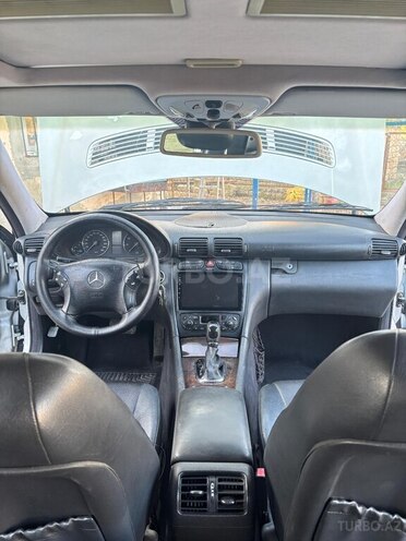 Mercedes C 240-10