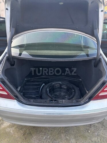 Mercedes C 240-11