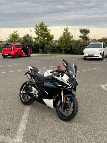 CFMOTO 450 SR-1