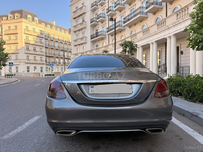 Mercedes C 300-21