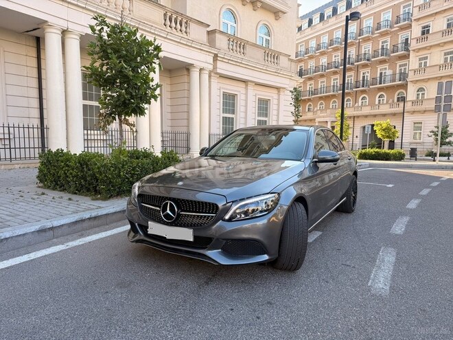Mercedes C 300-1