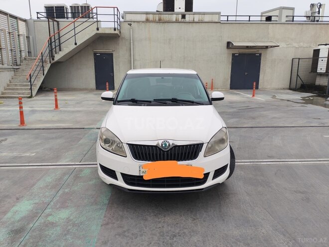 Skoda Fabia-1