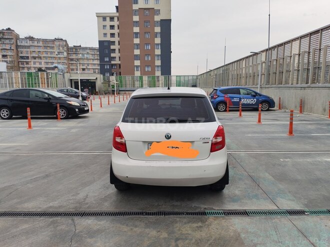 Skoda Fabia-2