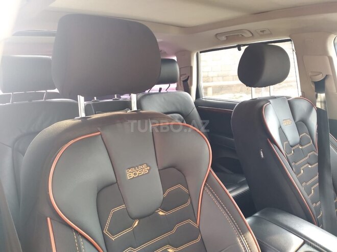 Audi Q7-6