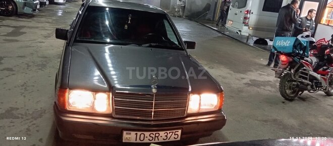 Mercedes 190-10