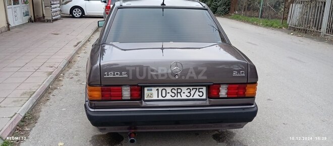Mercedes 190-2