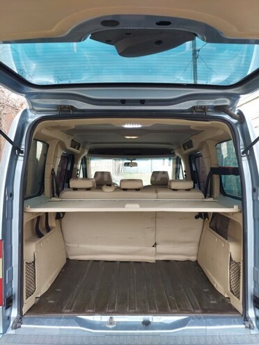 Ford Tourneo Connect-12