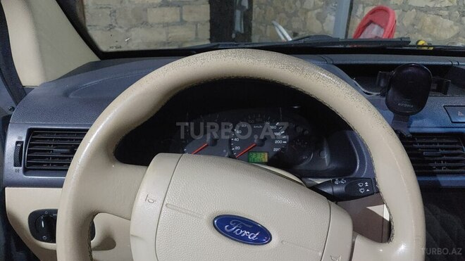 Ford Tourneo Connect-13