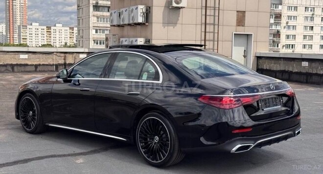 Mercedes E 300 de-11