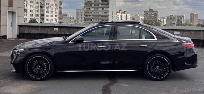 Mercedes E 300 de-6