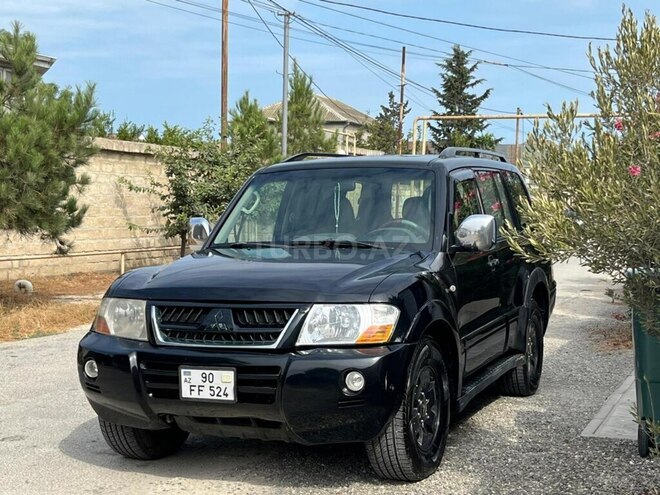 Mitsubishi Pajero-5
