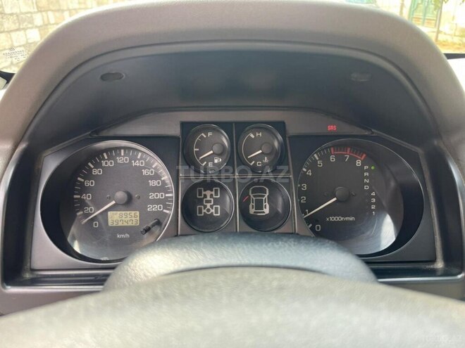 Mitsubishi Pajero-8