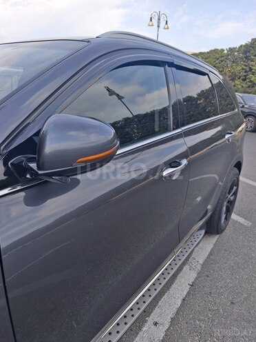 Kia Sorento-4