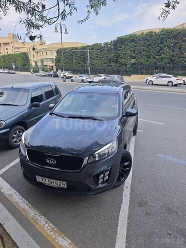 Kia Sorento-1