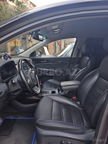Kia Sorento-7