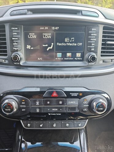 Kia Sorento-14