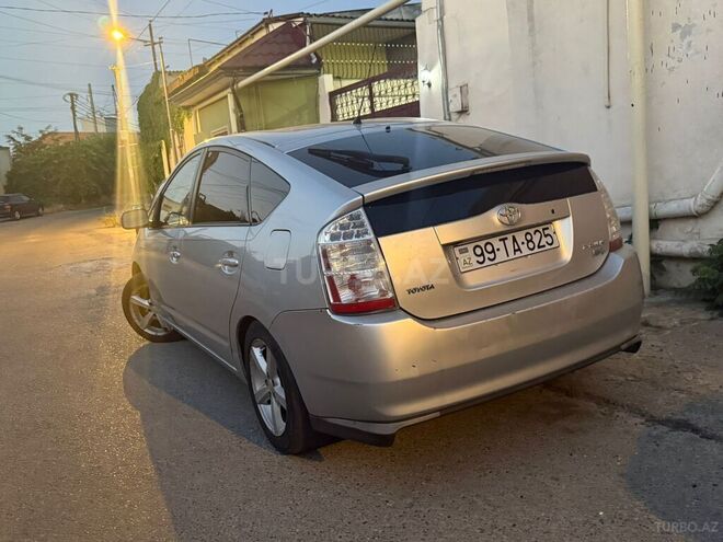 Toyota Prius-8
