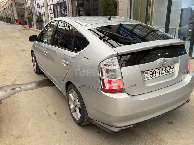 Toyota Prius-3