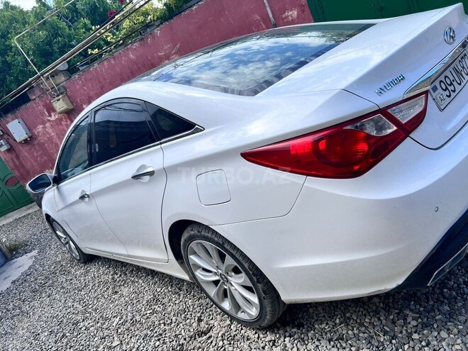 Hyundai Sonata-5