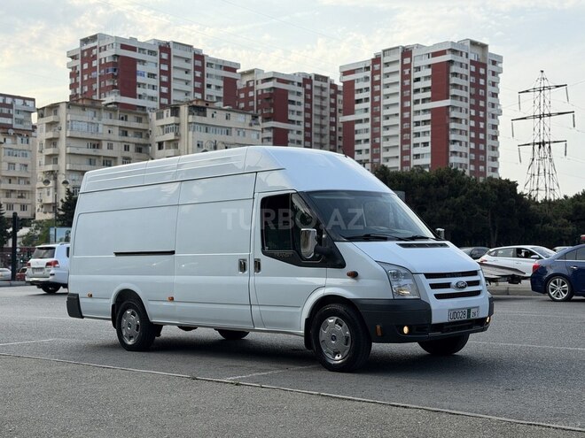 Ford Transit-2