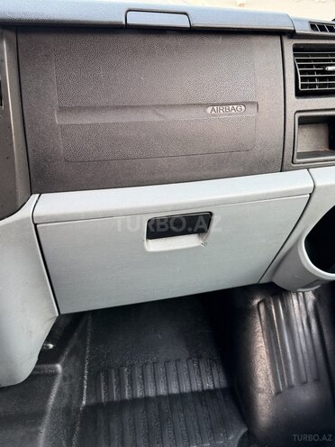 Ford Transit-23