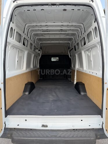 Ford Transit-7