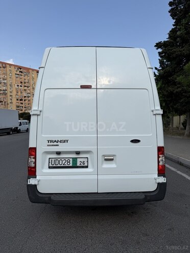 Ford Transit-14